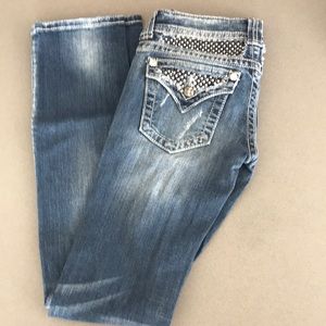 Miss Me 27R, medium wash straight cut jeans